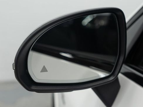 Used 2025 Mercedes-Benz GLC 43 AMG 4MATIC image 56