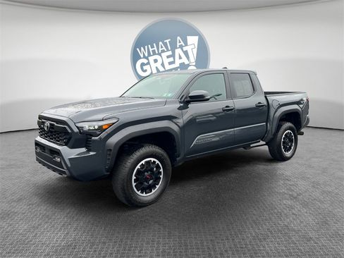 Used 2024 Toyota Tacoma TRD Off-Road image 8