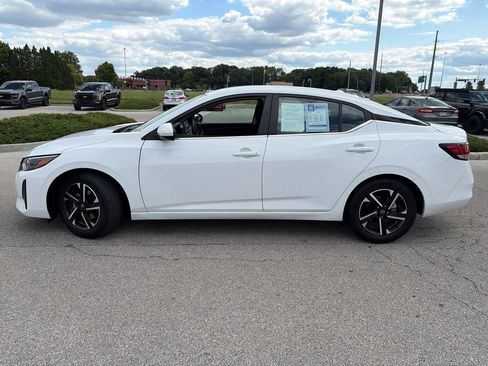 Used 2024 Nissan Sentra SV FWD image 4
