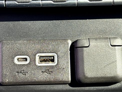 Used 2019 Chevrolet Silverado 1500 LT w/ All-Star Edition image 7