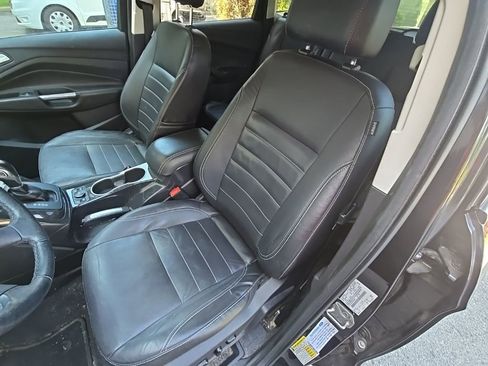 Used 2014 Ford Escape Titanium w/ Equipment Group 401A FWD image 14