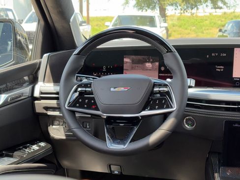 Used 2026 Cadillac Escalade V AWD/4WD image 24