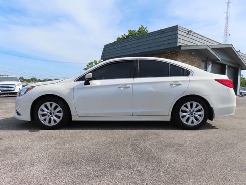Used 2017 Subaru Legacy 2.5i Premium w/ Popular Package #1 AWD/4WD image 8