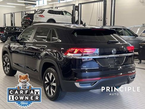 Certified 2023 Volkswagen Atlas Cross Sport SE FWD image 10