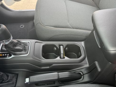 New 2026 Jeep Gladiator Sport AWD/4WD image 25