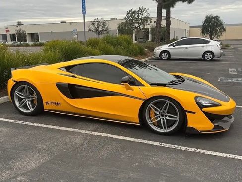 Used 2017 McLaren 570S Coupe image 9
