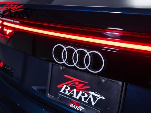 Used 2024 Audi SQ8 Prestige AWD/4WD image 11