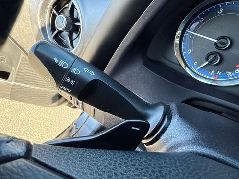 Used 2019 Toyota Corolla SE image 28