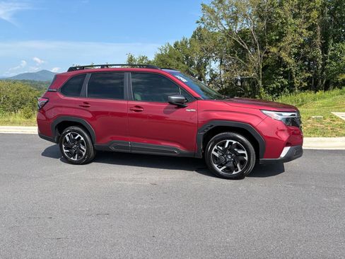 Used 2026 Subaru Forester Limited AWD/4WD image 7