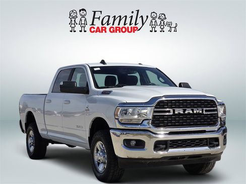 Used 2022 RAM 2500 Big Horn w/ Cold Weather Group image 2
