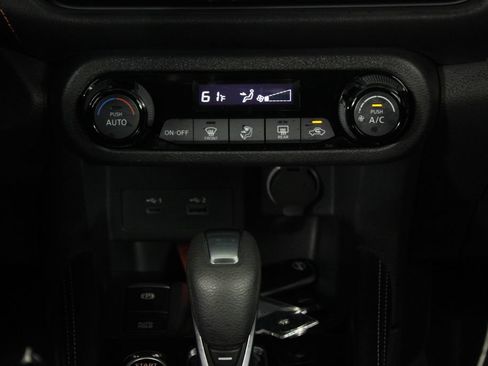 Certified 2024 Nissan Kicks SR FWD image 22