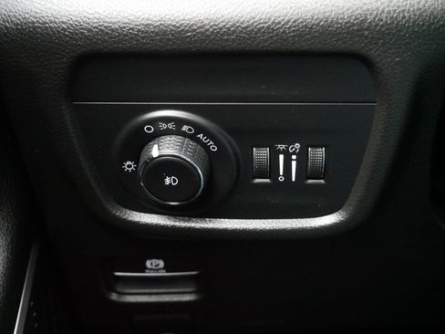 Used 2022 Jeep Grand Cherokee L Limited w/ Trailer Tow Group (B) image 27