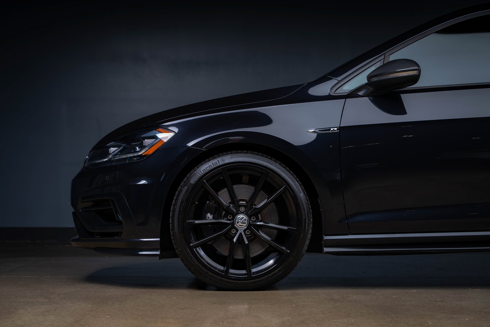 Used 2019 Volkswagen Golf R 4-Door AWD/4WD image 15