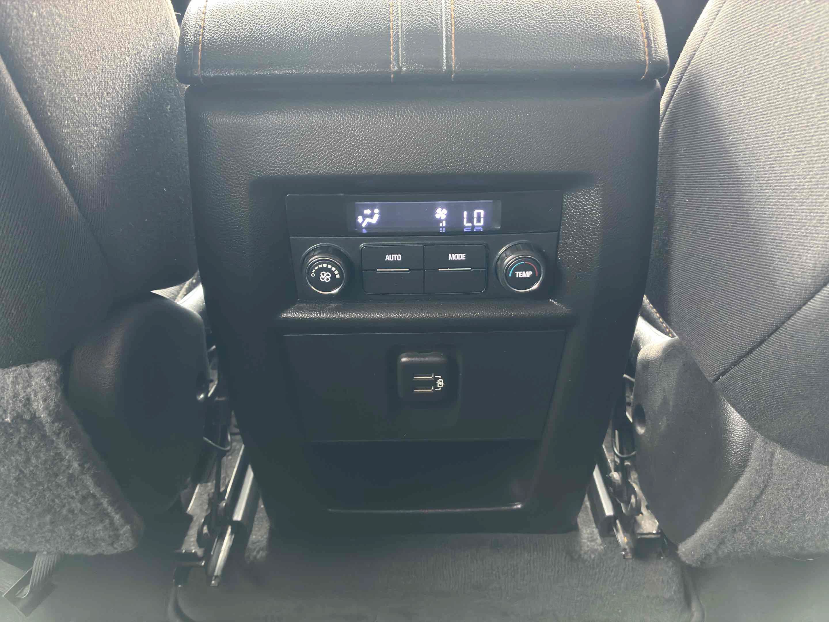 Used 2020 Chevrolet Traverse LS FWD image 50