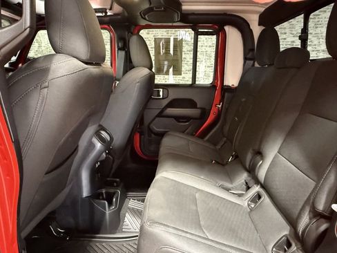 Used 2022 Jeep Gladiator Overland image 6