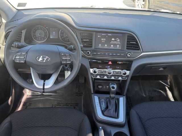 Used 2020 Hyundai Elantra SEL w/ Cargo Package (C1) FWD image 13