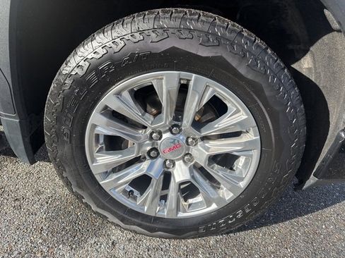 Used 2021 GMC Sierra 1500 Denali w/ Driver Alert Package II image 9