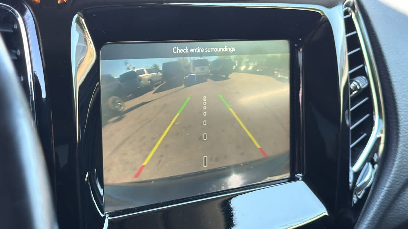 Used 2020 Jeep Compass Latitude FWD image 16