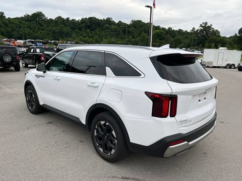 Used 2026 Kia Sorento S FWD image 10