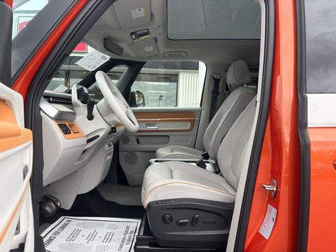 Used 2025 Volkswagen ID. Buzz 1st Edition image 3