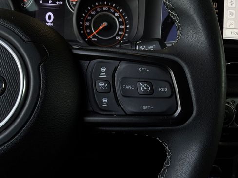 Used 2025 Jeep Wrangler Unlimited Sport AWD/4WD image 33