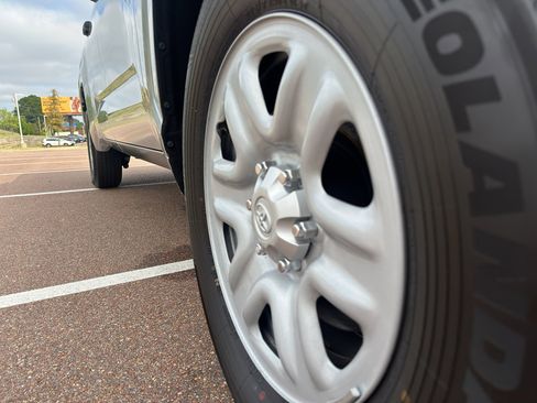 New 2026 Toyota Tundra SR image 9