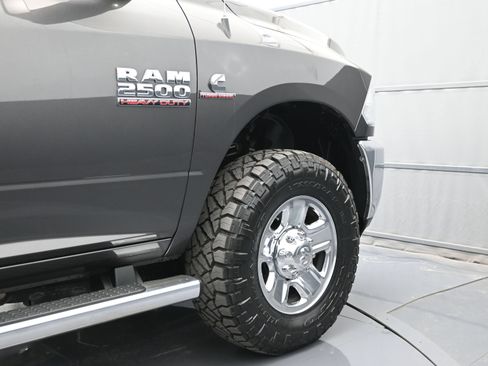 Used 2018 RAM 2500 Tradesman w/ Chrome Appearance Group AWD/4WD image 42