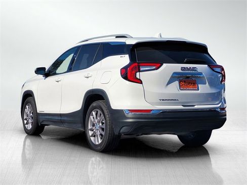 Used 2024 GMC Terrain SLT image 7