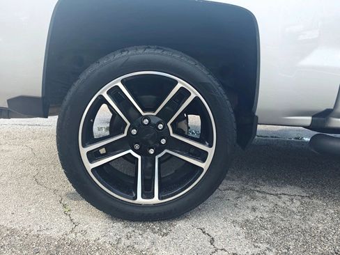 Used 2017 Chevrolet Silverado 1500 LTZ Z71 w/ LPO, Black Pack AWD/4WD image 31