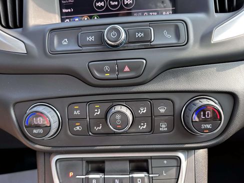 Used 2023 GMC Terrain SLE w/ Driver Convenience Package AWD/4WD image 23