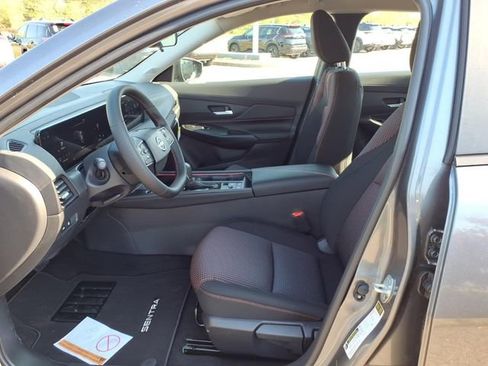 New 2026 Nissan Sentra SR FWD image 6