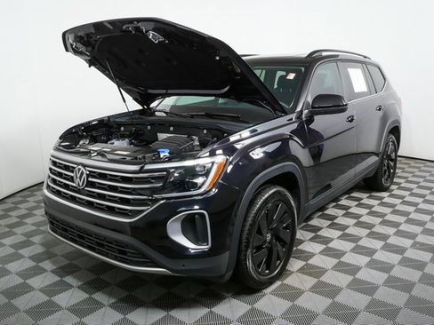 Certified 2025 Volkswagen Atlas SE w/ Panoramic Sunroof Package image 29