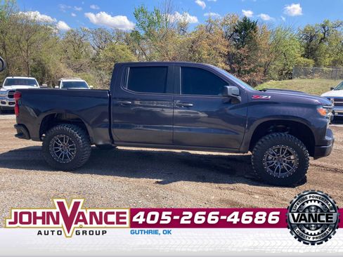 Used 2024 Chevrolet Silverado 1500 Custom Trail Boss AWD/4WD image 8