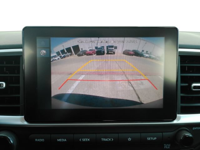 Used 2023 Hyundai Venue SE FWD image 8