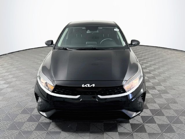 Used 2023 Kia Forte LX FWD image 2