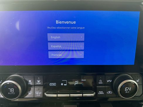 Used 2024 Toyota Highlander XLE image 24