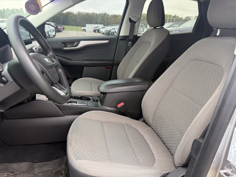 Used 2022 Ford Escape SE AWD/4WD image 3