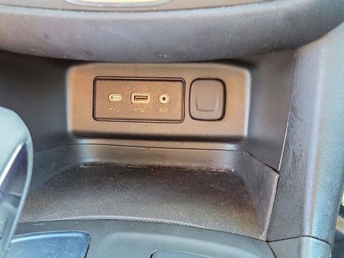 Used 2022 Chevrolet Equinox LT FWD image 31