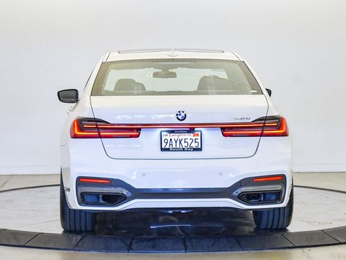 Certified 2022 BMW 740i w/ M Sport Package image 3