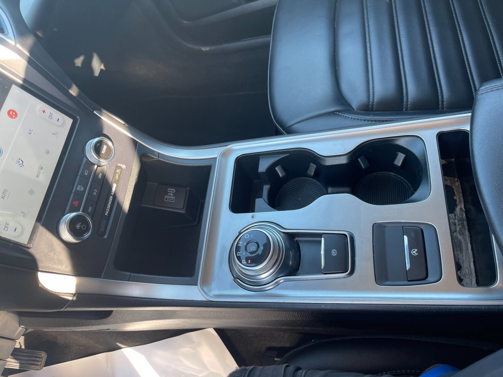 Used 2024 Ford Edge SEL AWD/4WD image 23