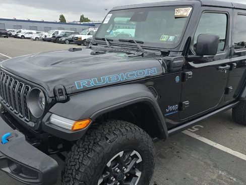 Used 2025 Jeep Wrangler Unlimited Rubicon 4xe w/ Safety Group AWD/4WD image 1