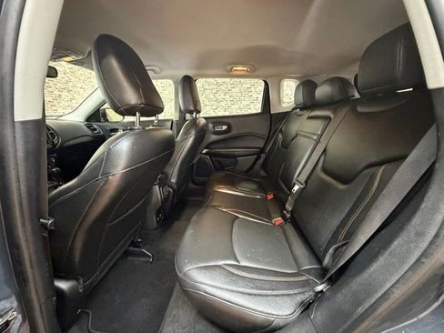 Used 2018 Jeep Compass Limited w/ Navigation Group FWD image 12