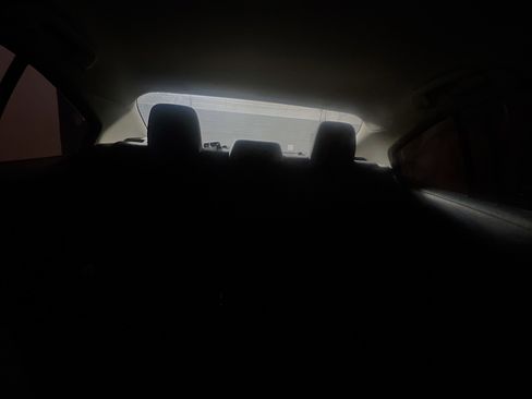 Used 2021 Toyota Corolla LE FWD image 32