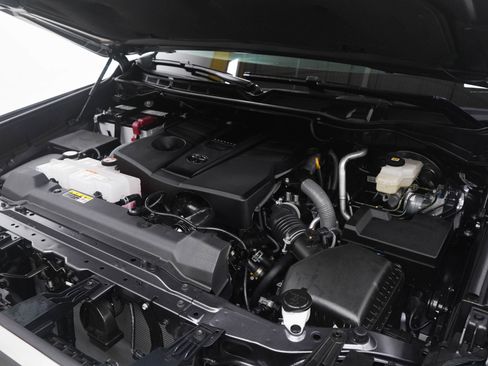 Used 2025 Toyota Tundra Limited image 31