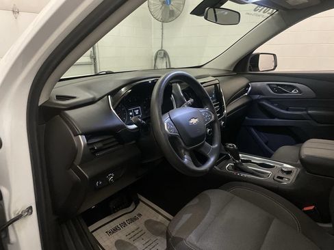 Used 2019 Chevrolet Traverse LS AWD/4WD image 2