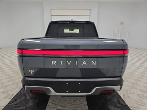 Used 2022 Rivian R1T Adventure AWD/4WD image 4