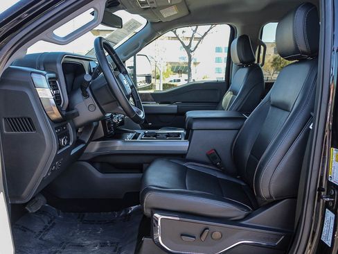 Used 2024 Ford F250 Lariat w/ Chrome Package AWD/4WD image 16