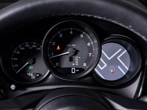 Certified 2025 Porsche Macan image 21