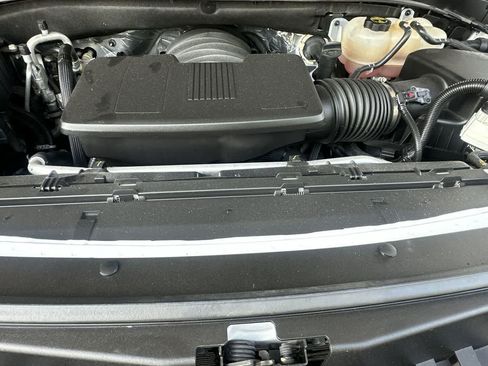 Used 2024 Chevrolet Suburban Premier RWD image 12