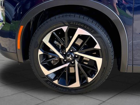 Used 2023 Mitsubishi Outlander SE AWD/4WD image 11